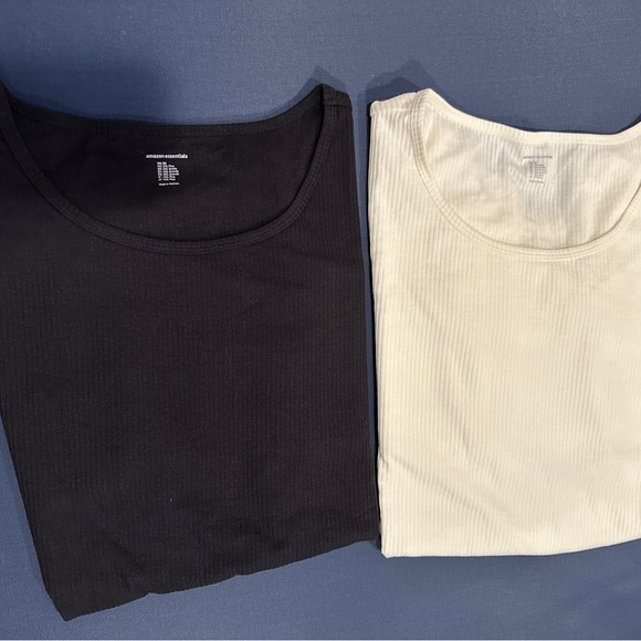 Ladies 2 pk Black and White Long Sleeve Slim Fit Rib Knit Crew Neck Tops Size 3X - Picture 1 of 6